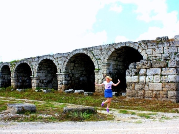 Perge Antik Kenti, Kahverengi Tabelalar – Bir Örenyeri Saat Kaçta Ziyaret&nbsp;Edilir?